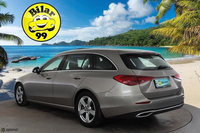 Käytetty Mercedes C300e Avantgarde 265 HP (194 kW) 2022 Farmari