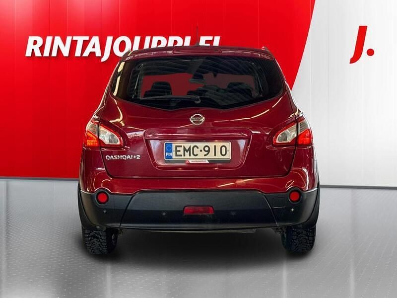 Käytetty Nissan Qashqai +2 Acenta 117 HP (86 kW) 2012 Punainen Katumaasturi