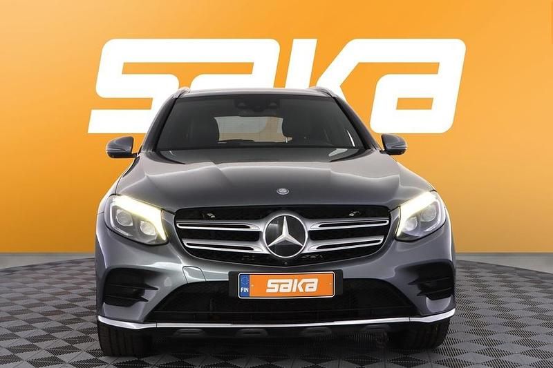 Käytetty Mercedes GLC250 Business 204 HP (150 kW) 2016 Katumaasturi
