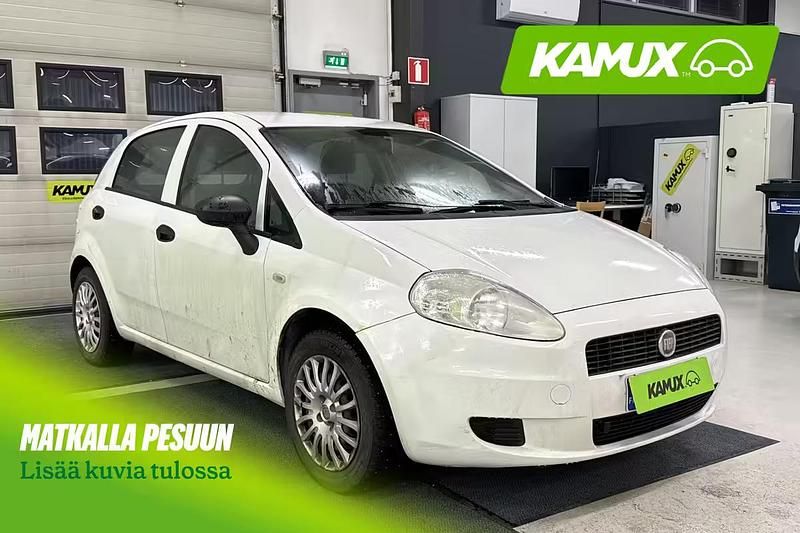 Valkoinen Käytetty 2011 Fiat Punto Sedan | 2 900 € - Kuva 1/4