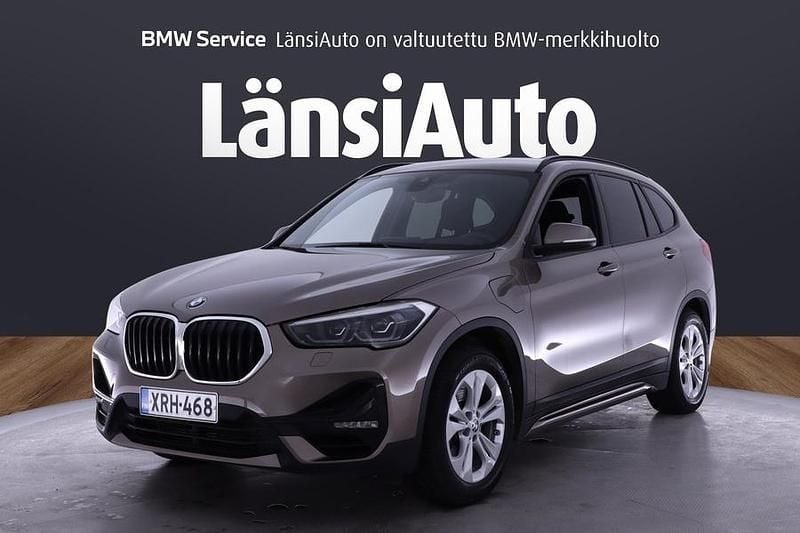 Käytetty BMW X1 Comfort Edition 220 HP (161 kW) 2020 Ruskea Katumaasturi