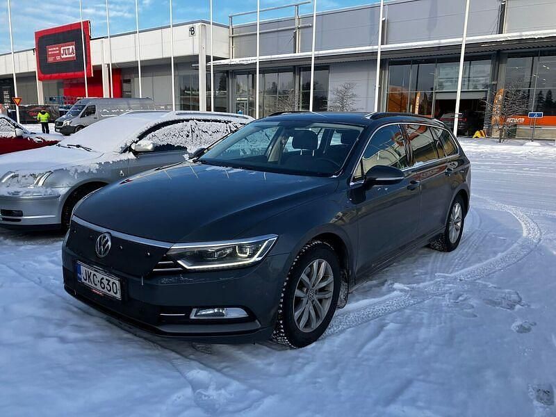 Käytetty VW Passat Comfortline 120 HP (88 kW) 2017 Farmari