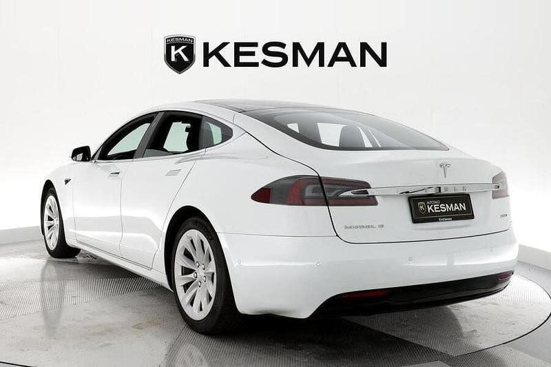 Käytetty Tesla Model S 450 kW (613 HP) 2018 Viistoperä