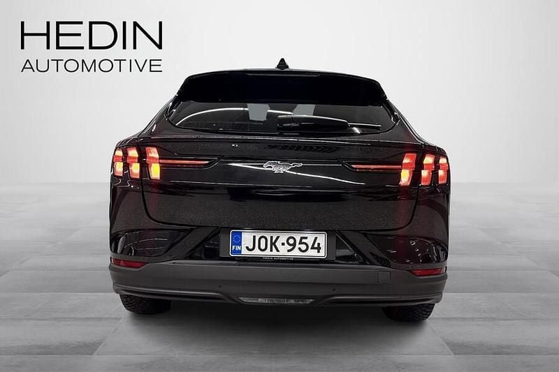 Käytetty Ford Mustang Mach-E Premium 275 kW (375 HP) 2025 Musta Katumaasturi