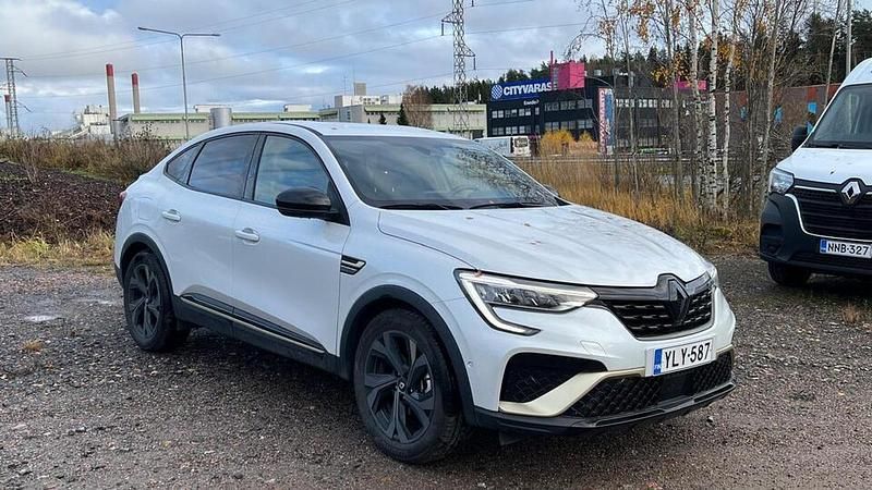 Valkoinen Käytetty 2023 Renault Arkana Engineered Katumaasturi | 25 800 € (Perustarjous) - Kuva 1/3