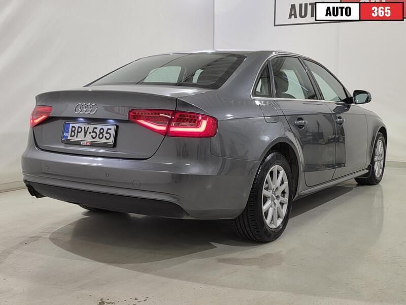 Käytetty Audi A4 211 HP (155 kW) 2012 Sedan