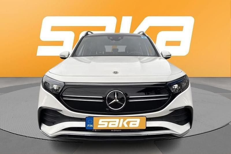 Käytetty Mercedes EQB300 Business 167 kW (228 HP) 2022 Katumaasturi