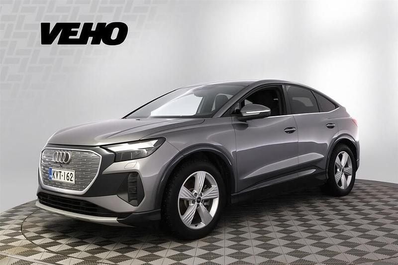 Käytetty Audi Q4 Sportback e-tron 150 kW (204 HP) 2022 Harmaa Katumaasturi