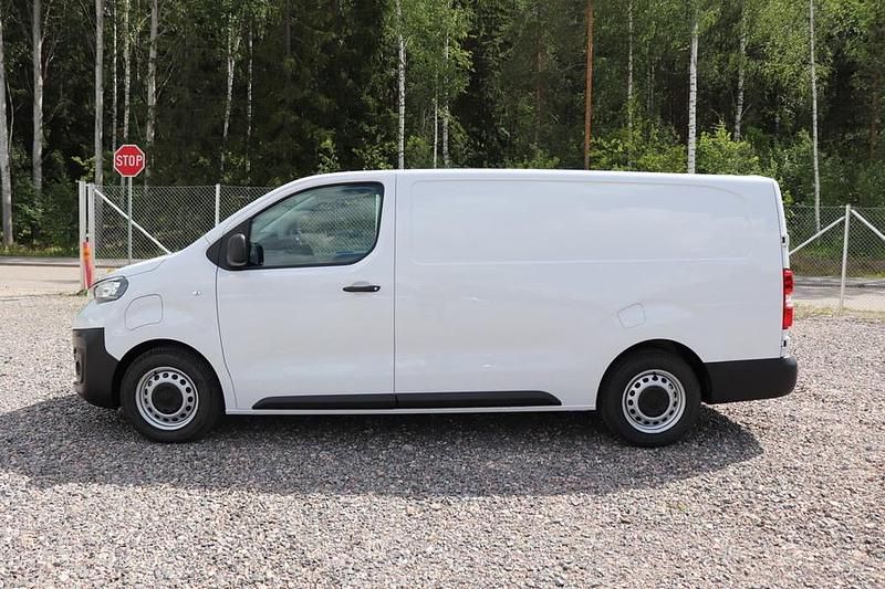 Käytetty Peugeot e-Expert 136 kW (185 HP) 2024 Valkoinen Van