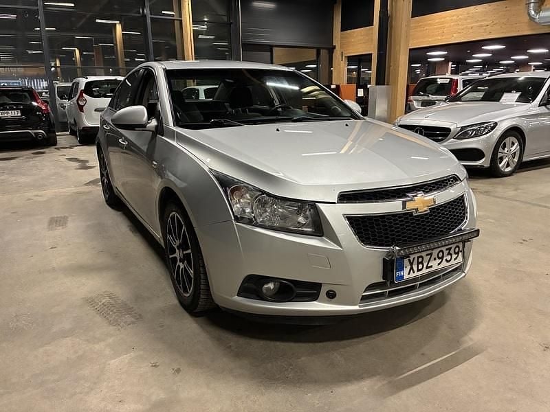 Käytetty 2012 Chevrolet Cruze LT Sedan | 3 900 € - Kuva 1/4