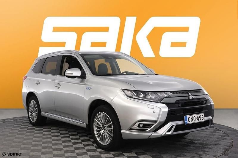 Käytetty 2020 Mitsubishi Outlander P-HEV Intense Katumaasturi | 22 890 € - Kuva 1/3