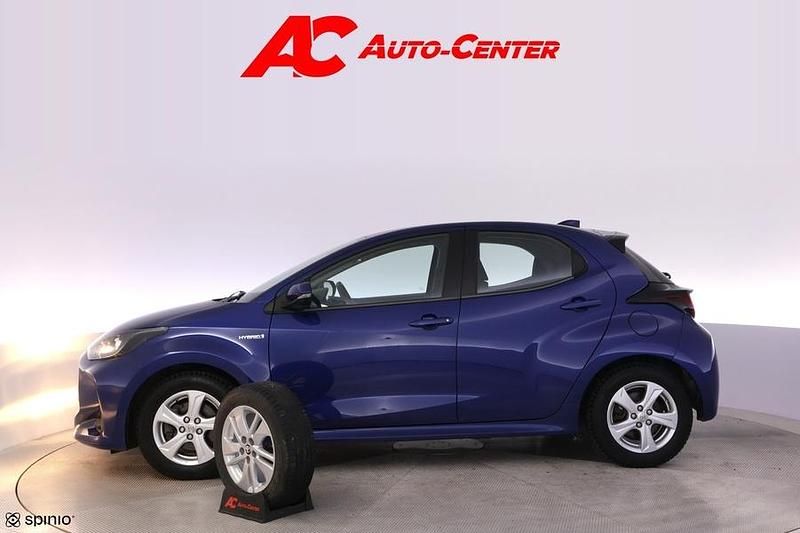 Käytetty Toyota Yaris Hybrid Active 116 HP (85 kW) 2020 Viistoperä