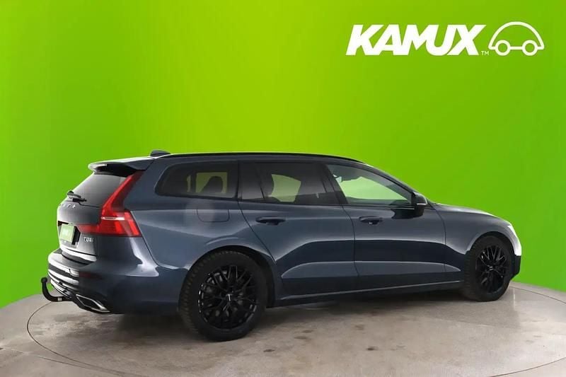 Käytetty Volvo V60 R-Design 317 HP (233 kW) 2019 Sininen Farmari