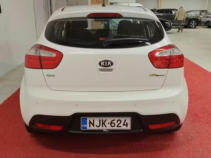 Käytetty Kia Rio EX 90 HP (66 kW) 2014 Viistoperä