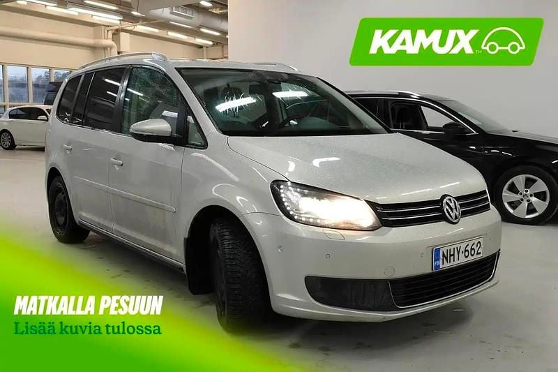 Hopea / harmaa Käytetty 2012 VW Touran Comfortline Tila-auto | 8 800 € (Perustarjous) - Kuva 1/4