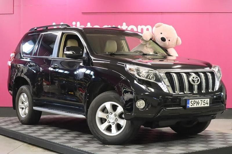 Käytetty 2014 Toyota Land Cruiser Luxury Katumaasturi | 49 900 € (Hieman kallis) - Kuva 1/4