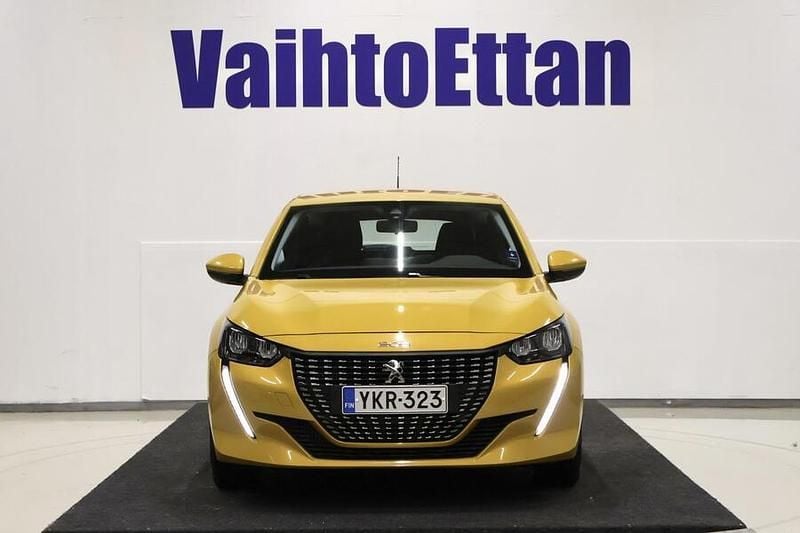 Käytetty Peugeot 208 Active 101 HP (74 kW) 2020 Keltainen Viistoperä