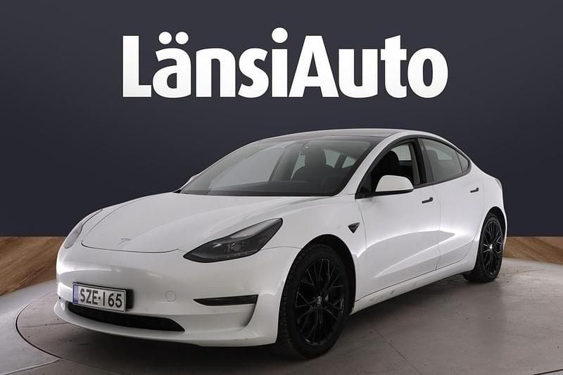 Käytetty Tesla Model 3 339 kW (462 HP) 2021 Valkoinen Sedan