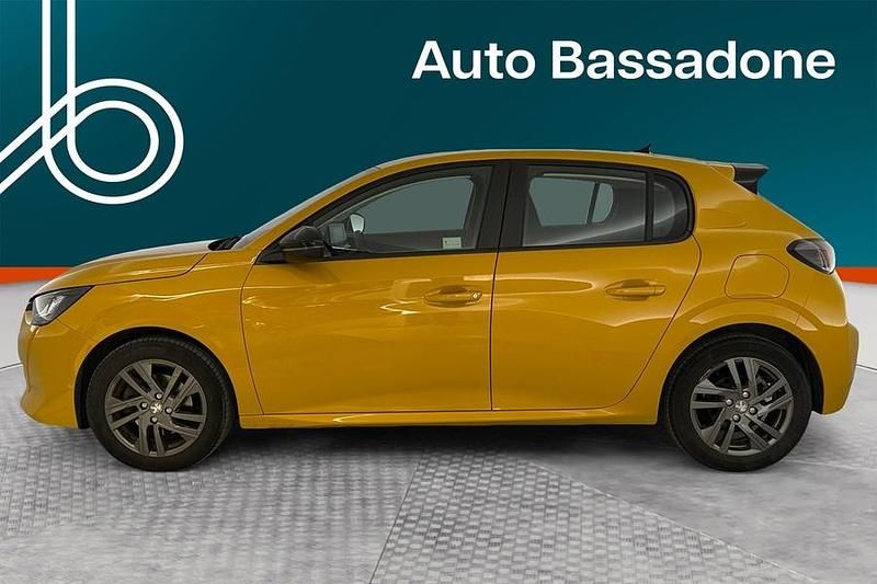 Käytetty Peugeot 208 Active 101 HP (74 kW) 2022 Viistoperä