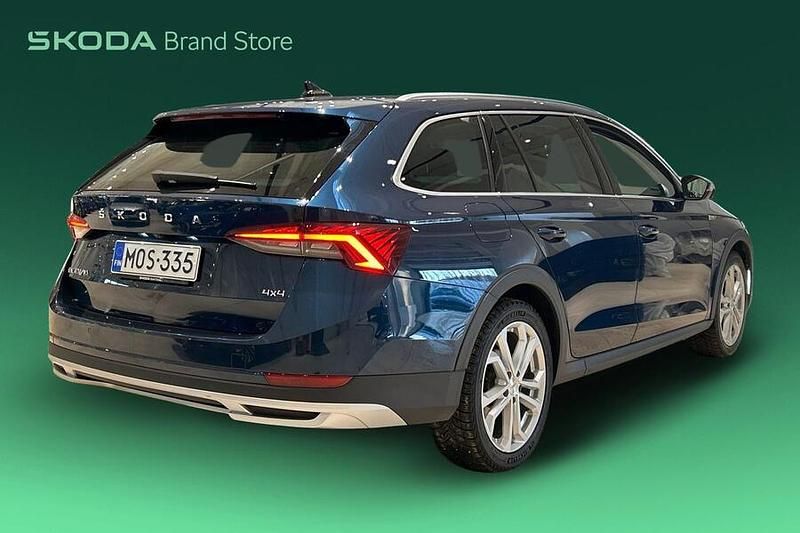 Käytetty Skoda Octavia 200 HP (147 kW) 2022 Farmari