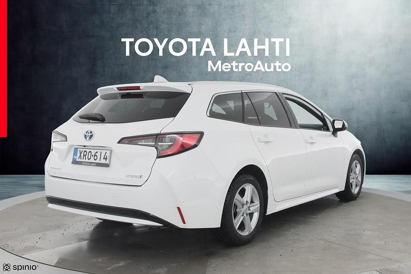 Käytetty Toyota Corolla Edition 122 HP (89 kW) 2023 Valkoinen Farmari