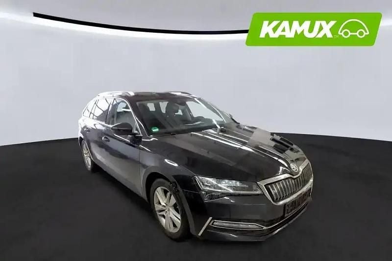 Käytetty Skoda Superb Style 156 HP (114 kW) 2022 Musta Farmari