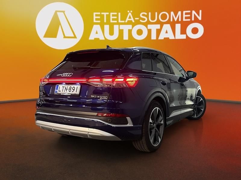 Käytetty Audi Q4 e-tron Advanced 219 kW (299 HP) 2022 Sininen Katumaasturi