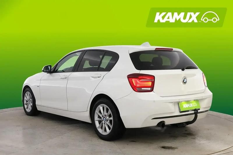 Käytetty BMW 118 Sport Line 170 HP (125 kW) 2011 Valkoinen Viistoperä