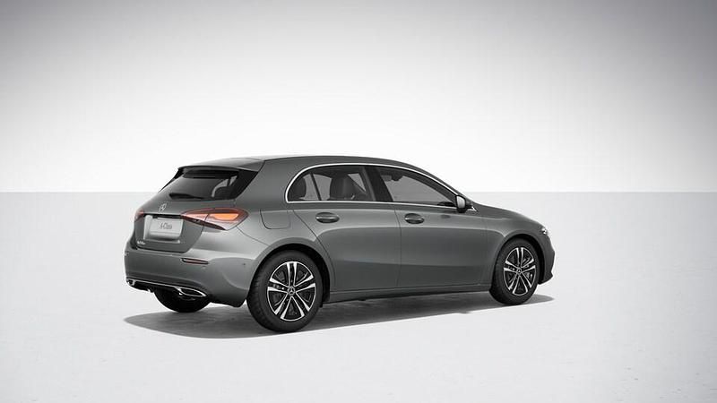 Käytetty Mercedes A250 Advanced 163 HP (119 kW) 2023 Viistoperä