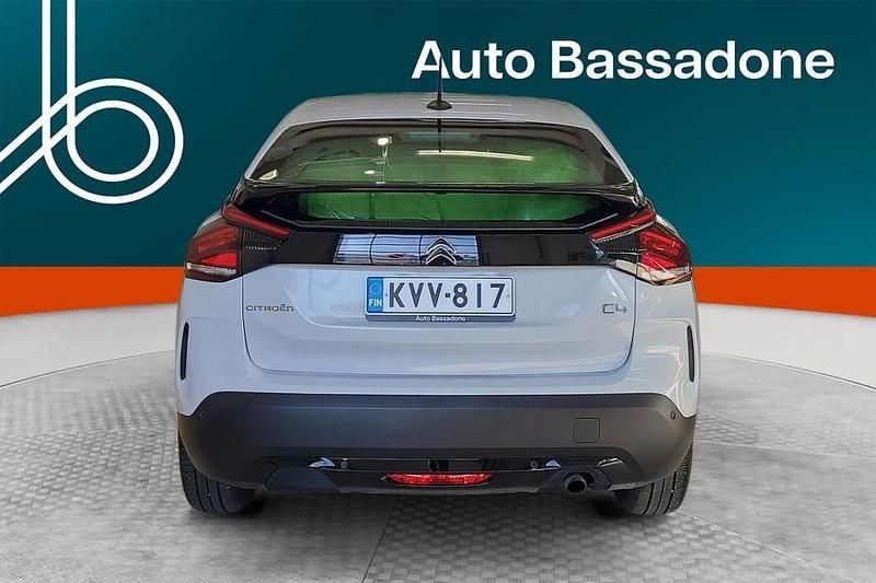 Käytetty Citroën C4 PureTech 101 HP (74 kW) 2024 Viistoperä