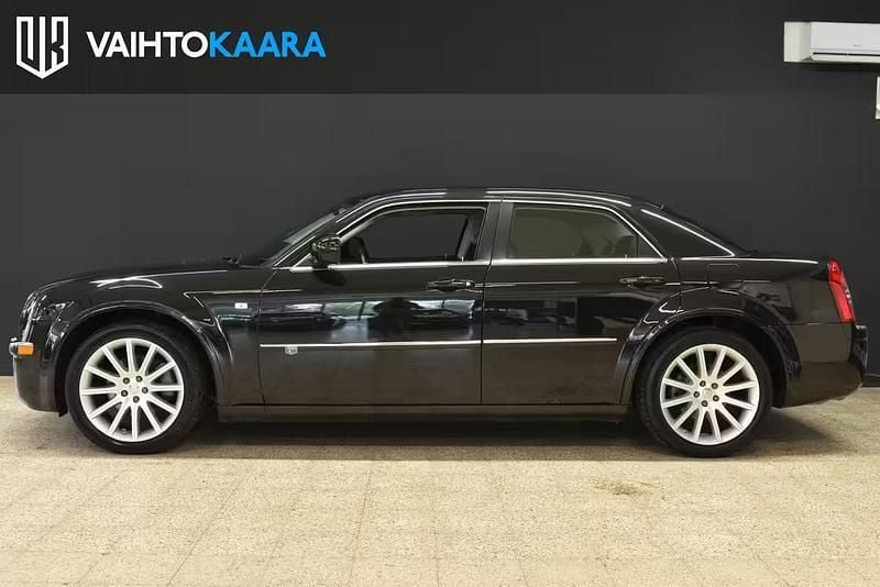 Käytetty Chrysler 300C 218 HP (160 kW) 2010 Sedan