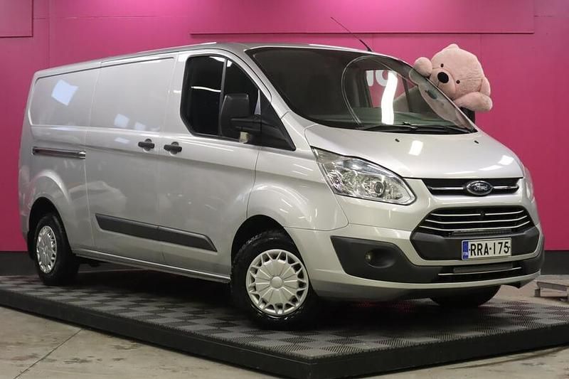 Käytetty Ford Transit Custom Trend 125 HP (91 kW) 2013 Van
