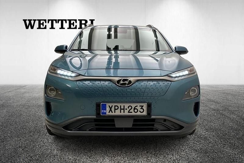 Käytetty Hyundai Kona Comfort 100 kW (136 HP) 2020 Sininen Katumaasturi