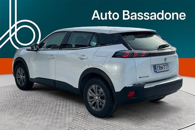 Käytetty Peugeot e-2008 Active 100 kW (136 HP) 2023 Katumaasturi