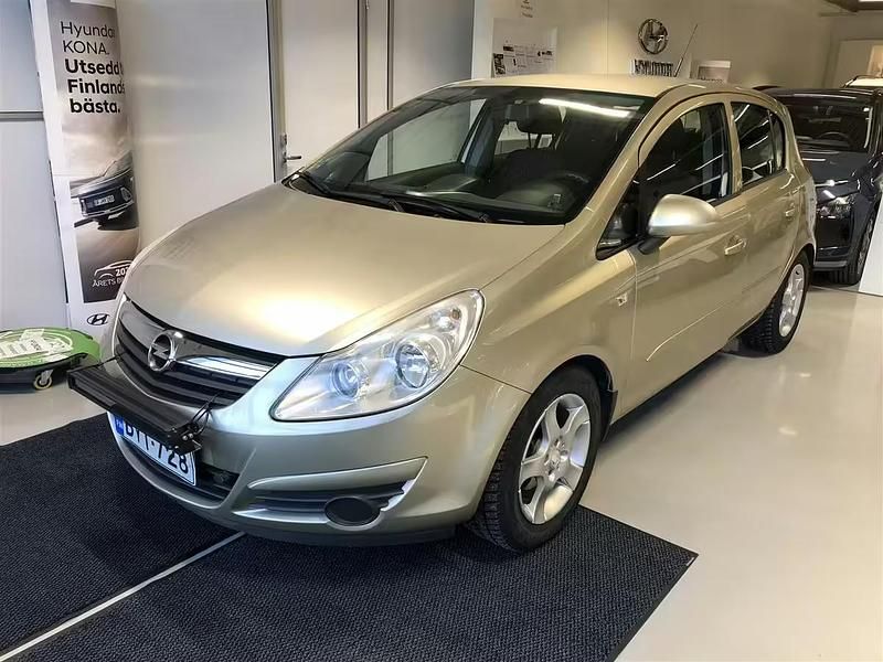 Ruskea Käytetty 2007 Opel Corsa Enjoy Viistoperä | 2 990 € (Hieman kallis) - Kuva 1/4