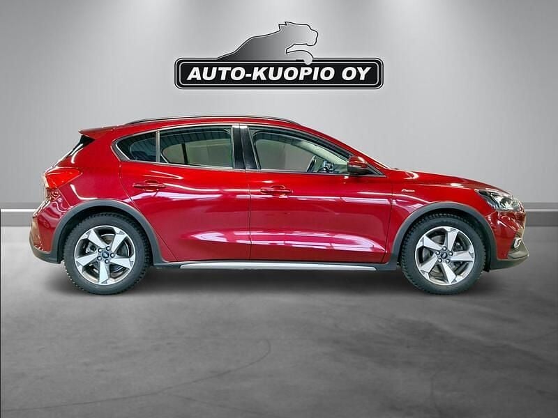 Käytetty Ford Focus Active 247 HP (181 kW) 2020 Punainen Viistoperä
