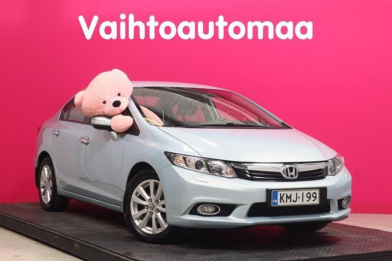 Käytetty 2013 Honda Civic Executive Sedan | 11 900 € (Supertarjous) - Kuva 1/2