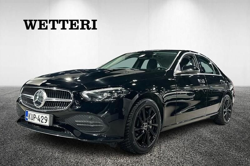 Musta Käytetty 2022 Mercedes C300e Business Sedan | 35 500 € (Perustarjous) - Kuva 1/3