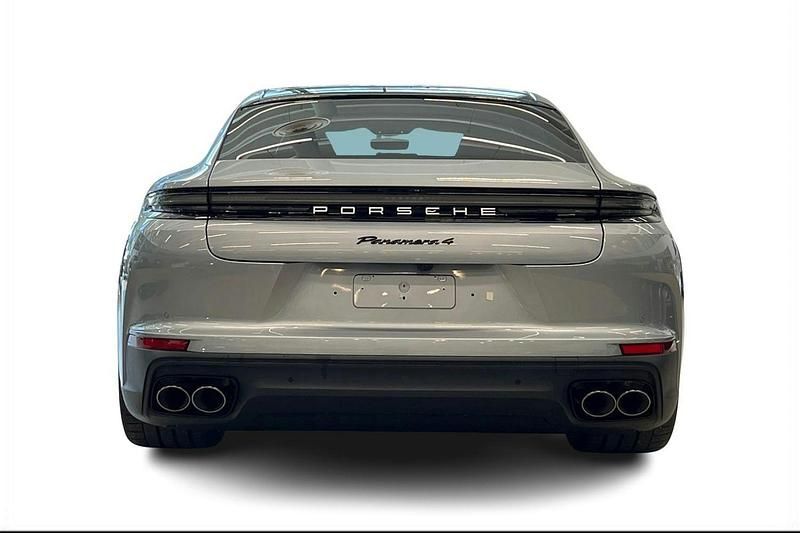 Käytetty Porsche Panamera 4 628 HP (461 kW) 2024 Met. harmaa Sedan