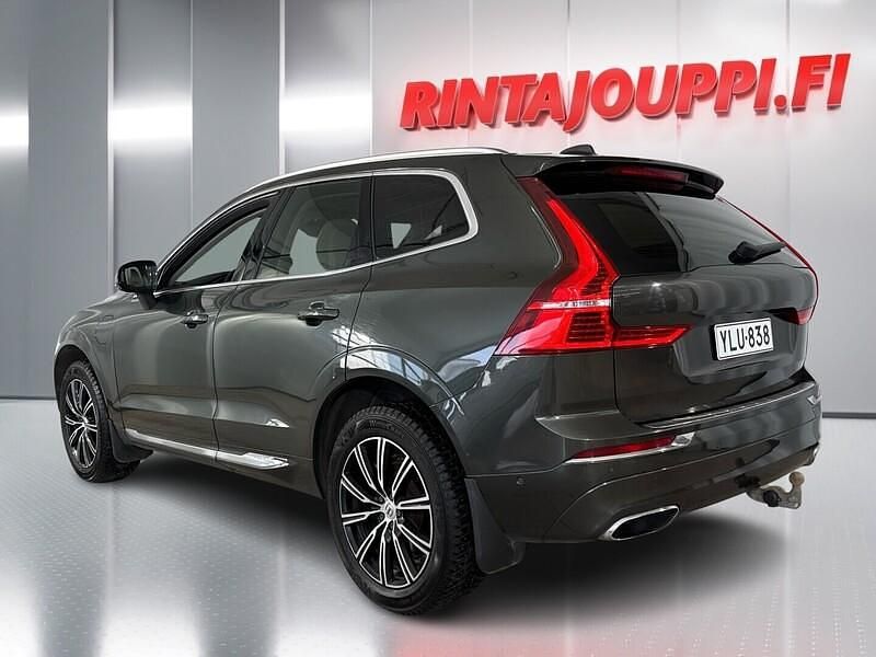 Käytetty Volvo XC60 Business Edition 320 HP (235 kW) 2018 Katumaasturi