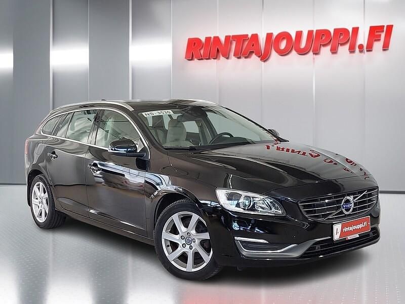 Käytetty Volvo V60 Summum 163 HP (119 kW) 2014 Farmari