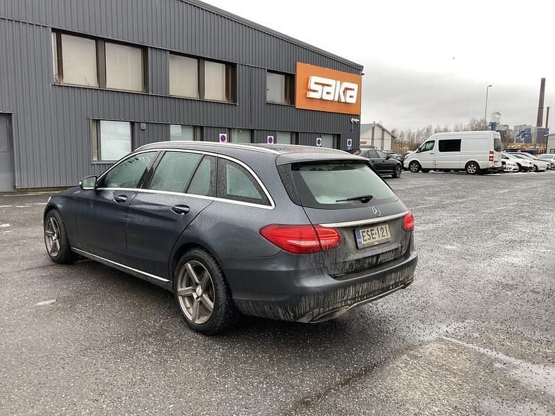 Käytetty Mercedes C350e Business 211 HP (155 kW) 2015 Farmari