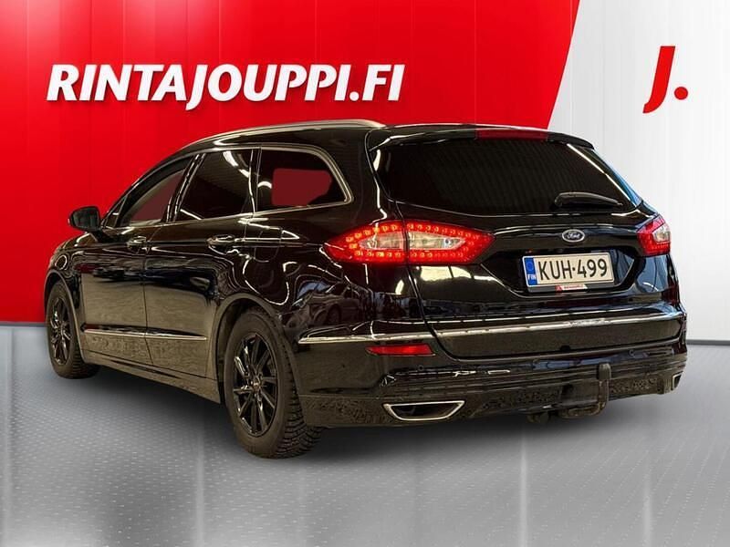 Käytetty Ford Mondeo Vignale 180 HP (132 kW) 2016 Musta Farmari