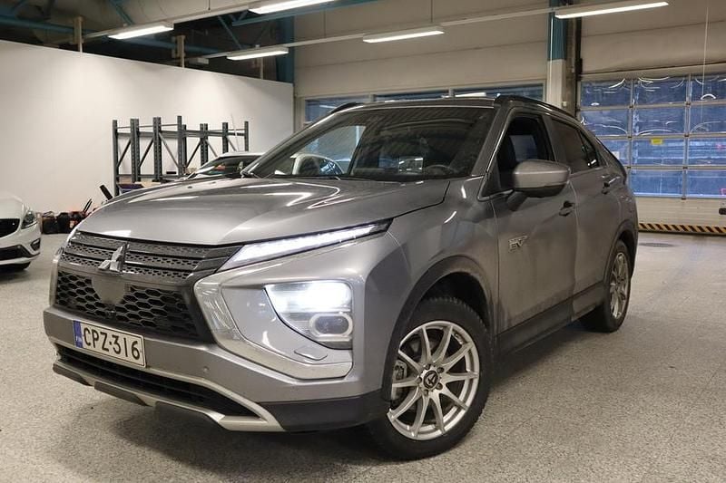 Käytetty 2021 Mitsubishi Eclipse Cross Instyle Katumaasturi | 24 990 € (Perustarjous) - Kuva 1/1