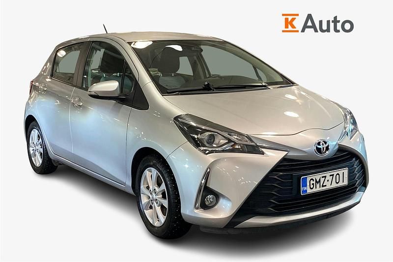 Käytetty Toyota Yaris Multidrive S 112 HP (82 kW) 2018 Hopea Viistoperä