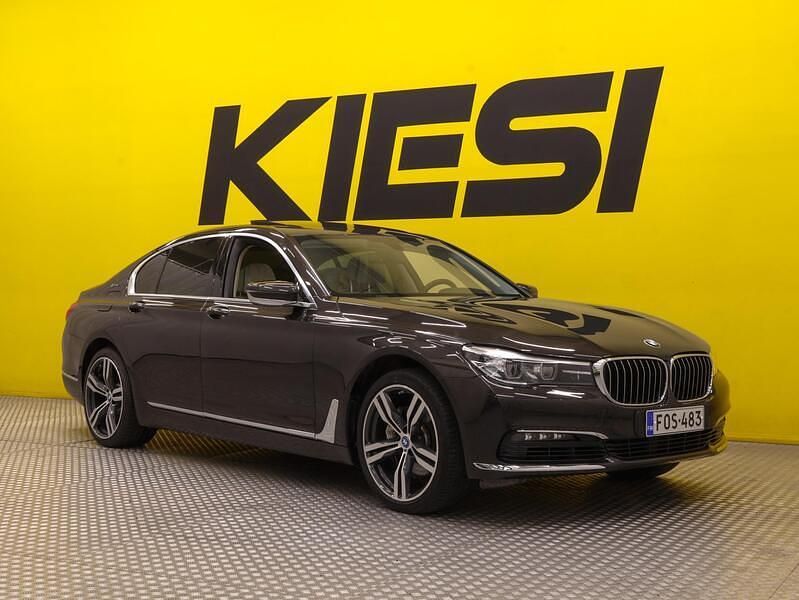Musta Käytetty 2017 BMW 740 Comfort Edition Sedan | 25 990 € (Perustarjous) - Kuva 1/3