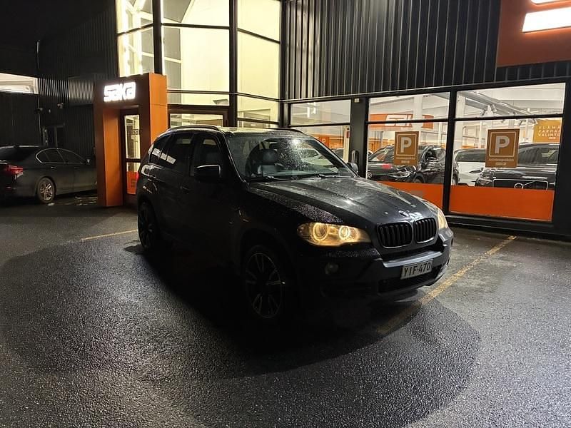 Käytetty 2010 BMW X5 Comfort Edition Katumaasturi | 12 900 € - Kuva 1/4