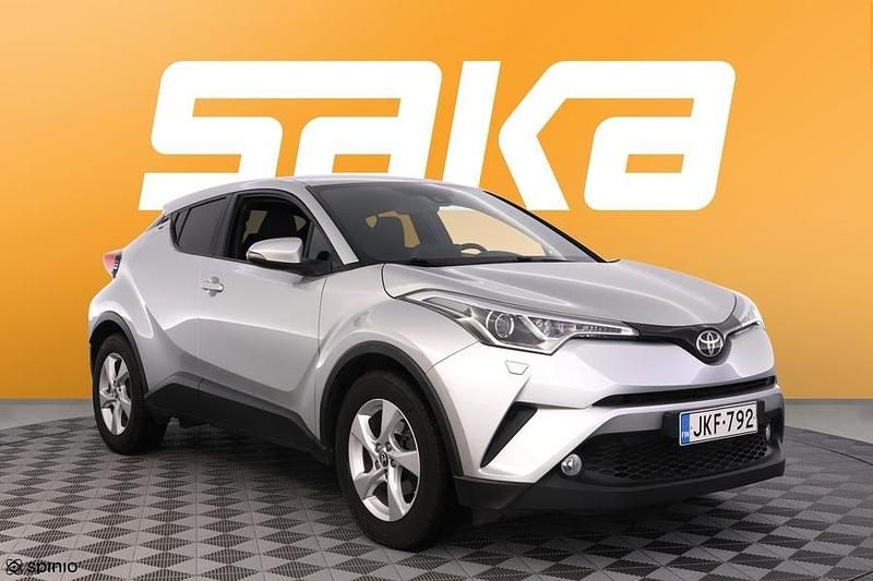 Käytetty 2017 Toyota C-HR Active Katumaasturi | 16 990 € (Perustarjous) - Kuva 1/3