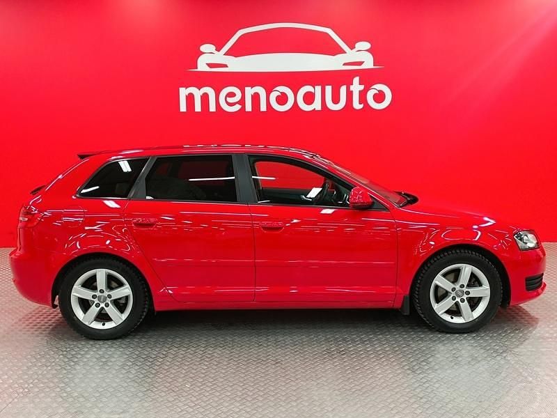 Käytetty Audi A3 Sportback Attraction 125 HP (91 kW) 2010 Viistoperä