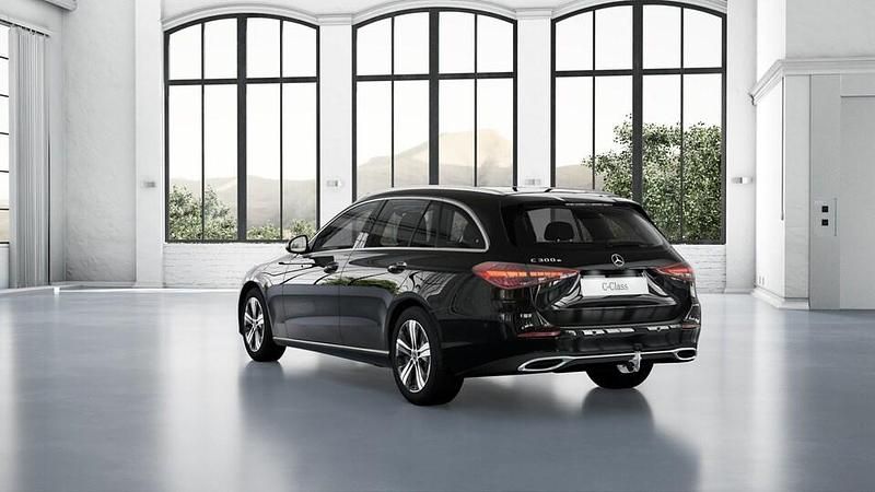 Käytetty Mercedes C300e Business 204 HP (150 kW) 2023 Farmari